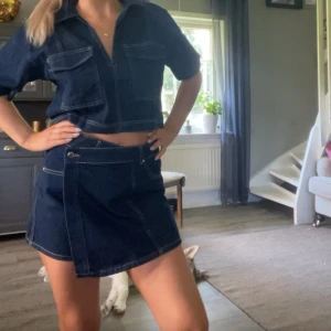 Zara jeans set - Så himla snyggt!! Säljer för jag inte använder det så mycket