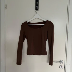 Brun topp - Skönt material! 