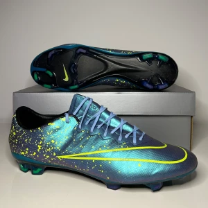 Fotbollsskor Nike Mercurial - Vapor 10 Elite. 9/10 inga brister alls förutom att det inte är originalsnören!
