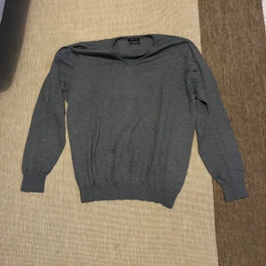 Massimo dutti - Fin massimo dutti tröja i fint skick. Storlek S. Skriv vid fler frågor 