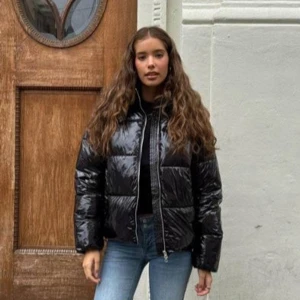 Everydag Shiny Puffer Jacket - Aldrig använd, prislappen sitter kvar 🩷🩷 Kan även mötas upp vid tc! 