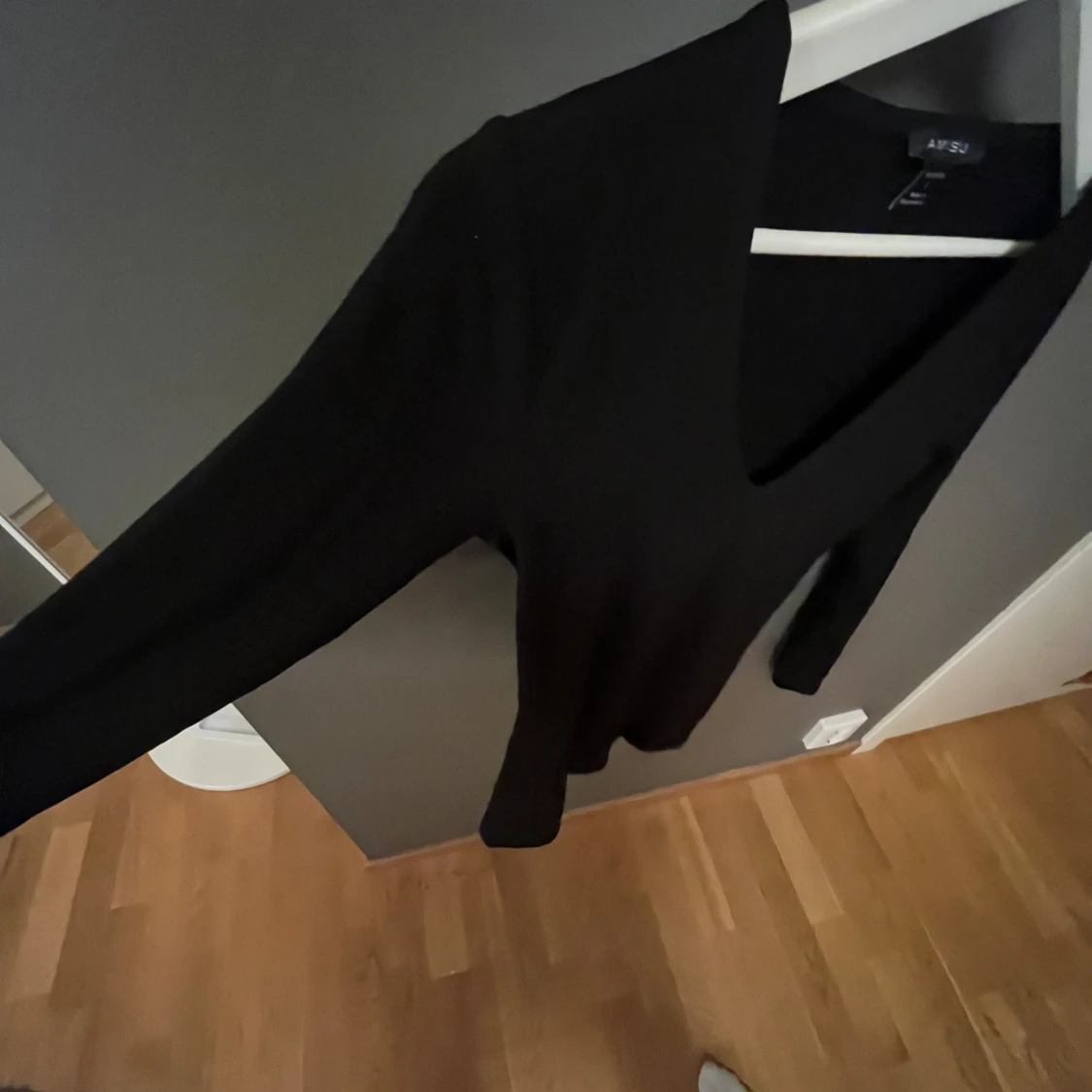 Svart långärmad tröja från Amisu