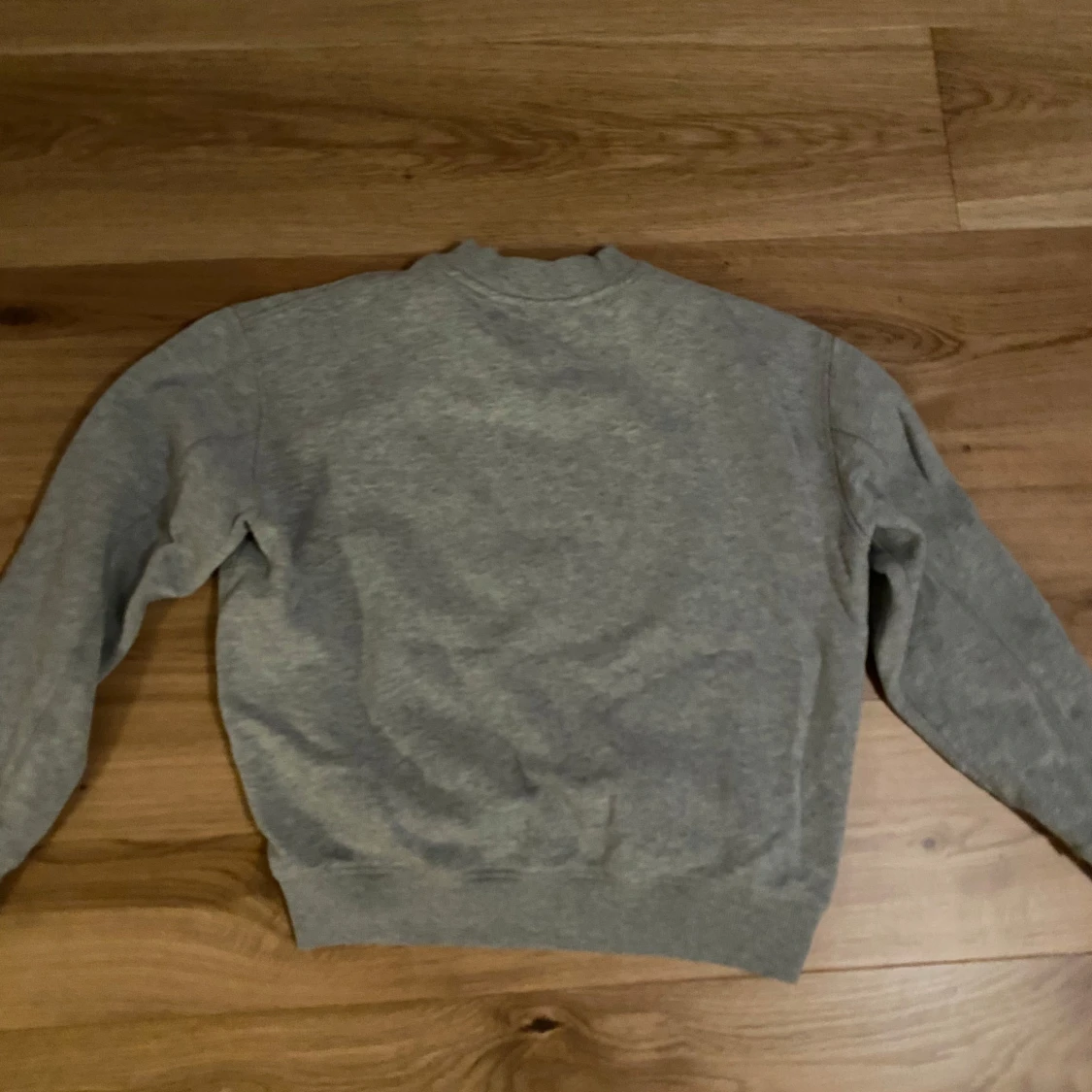 Grå sweatshirt från Calvin Klein Jeans - 2