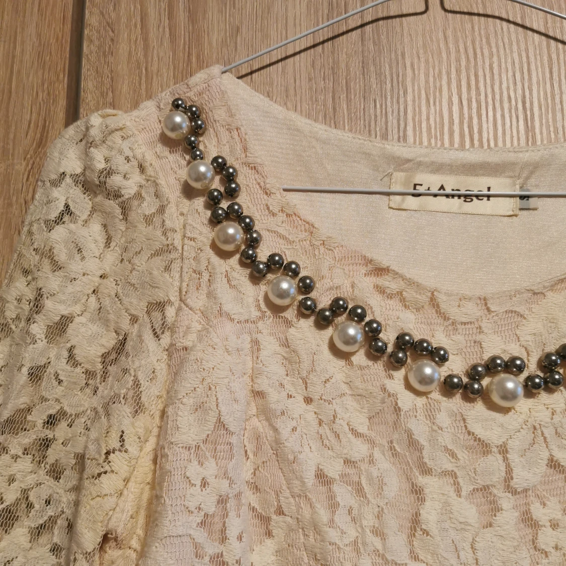 (S) Spetsklänning med pärldetaljer - 2