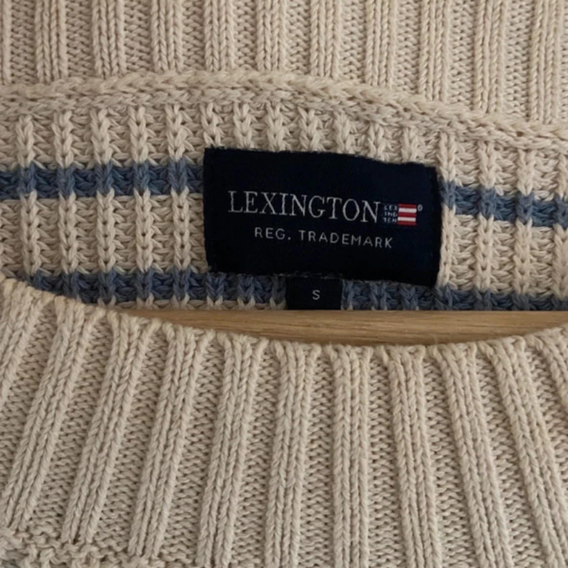 Randig beige och blå tröja från Lexington - 2
