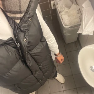 Burberry jacka - Säljer en burberry jacka då den inte används längre. Jackan är i väldigt bra skick 