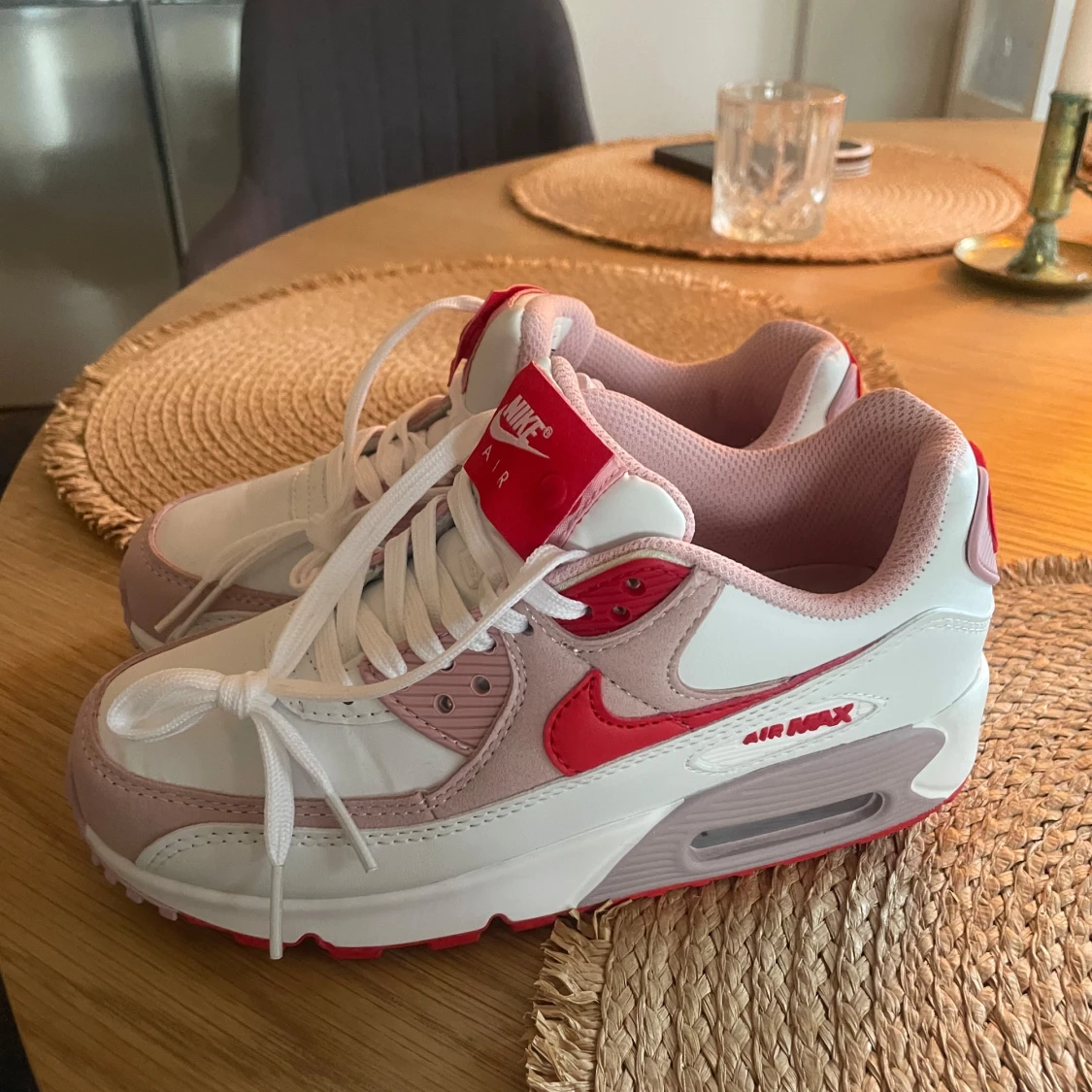Nike Air Max i vitt och rosa