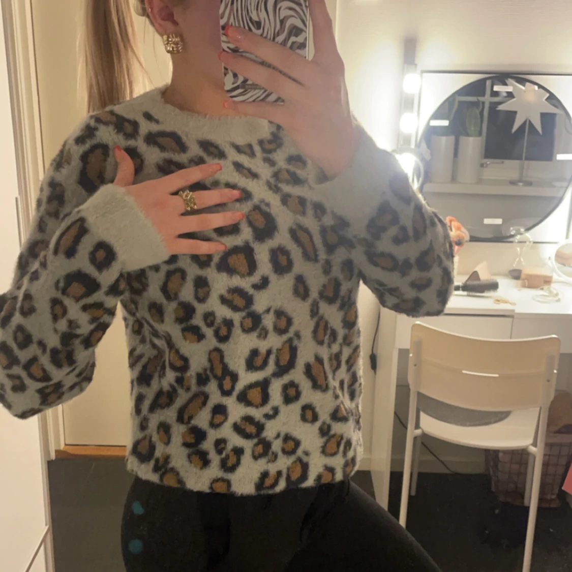 Leopardmönstrad tröja - 1