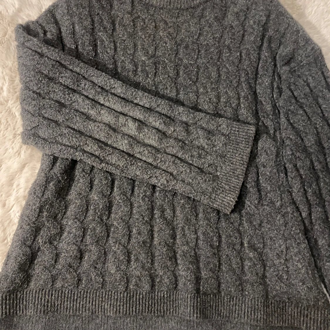 Kabelstickad tröja - 91