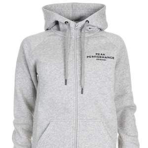 Peak Performance zip hoodie i bra skick! Säljs för 400kr (nypris 1200kr) 