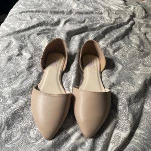 Ballerinaskor - Oanvända ballerina skor 