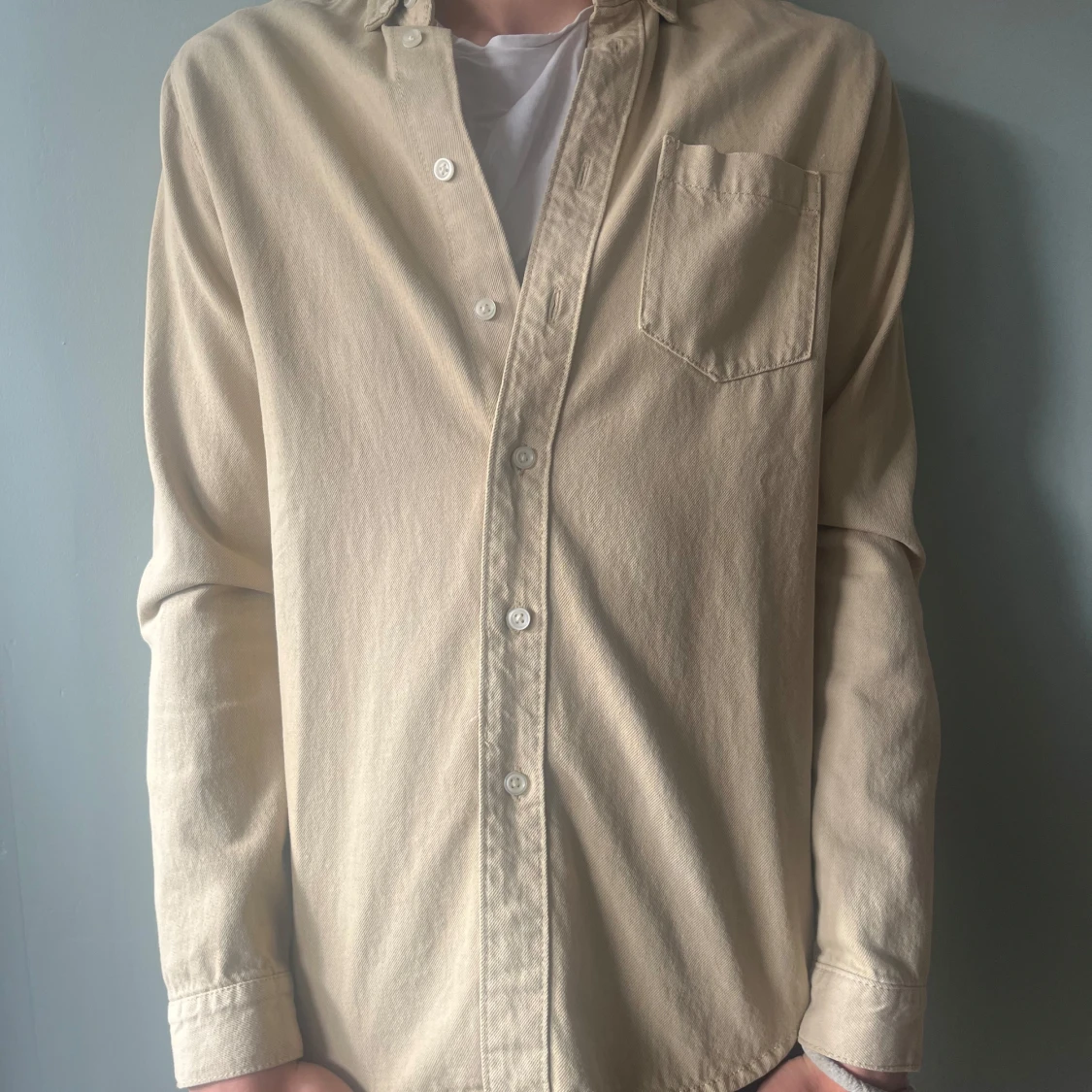 Beige skjorta från zara - 90