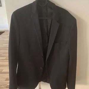 Kavaj  - Använd 1 gång så helt nyskick 