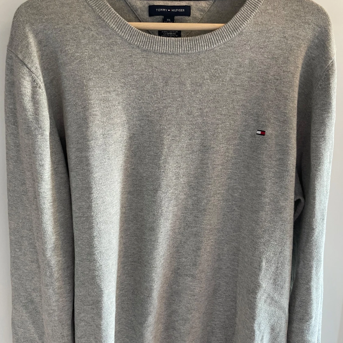 Ljusgrå Tommy Hilfiger tröja