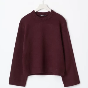 SÖKER!! Stickad tröja - Söker denna stickade tröja ifrån Gina tricot eller liknande💗 kan betala ca 200-300 kr💗 hör av dig om du säljer denna eller vet någon annan som gör det💗