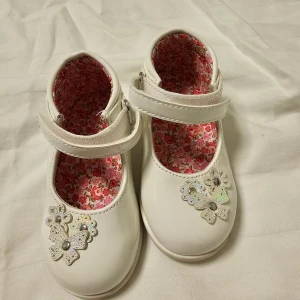 Baby shoes - Used once. In perfect conditions