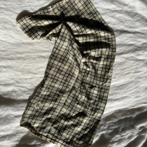 BUFF - Skön buff för skidåkning eller snowboard, från märket Buff i merinoull. Använd en gång.