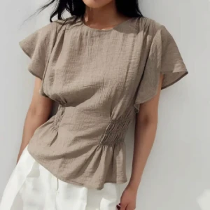 Säljer min hm blus  - Säljer min blus från hm i fint skick används 2 gånger