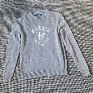 Morris stickad tröja - • Morris tröja i storlek M  • Inga defekter • Nypris 1000 • S - M • Pris ej hugget i sten •
