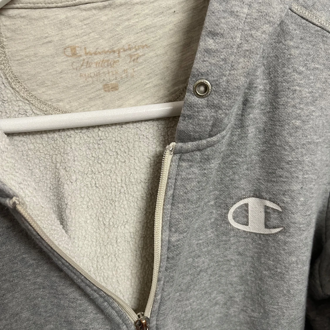 Grå hoodie från Champion - 90