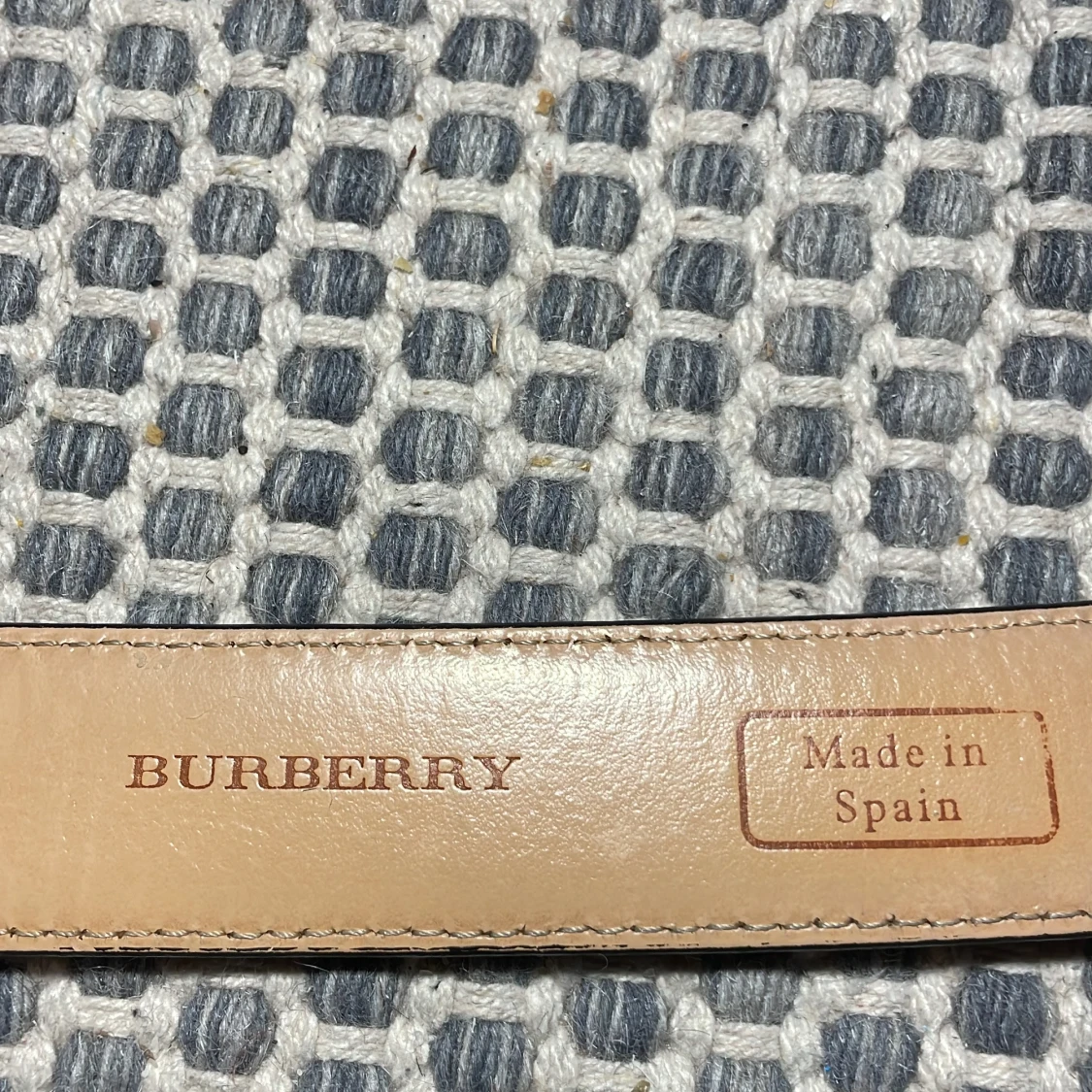 Svart och beige bälte från Burberry - 90