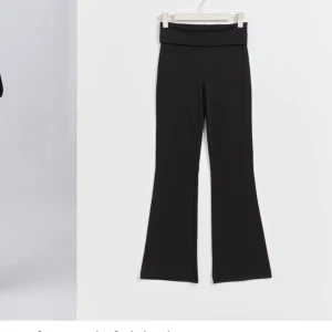 Yoga pants från gina - Använda fåtal gånger, har klippt bort lappen då den syntes när man vek ner kanten.