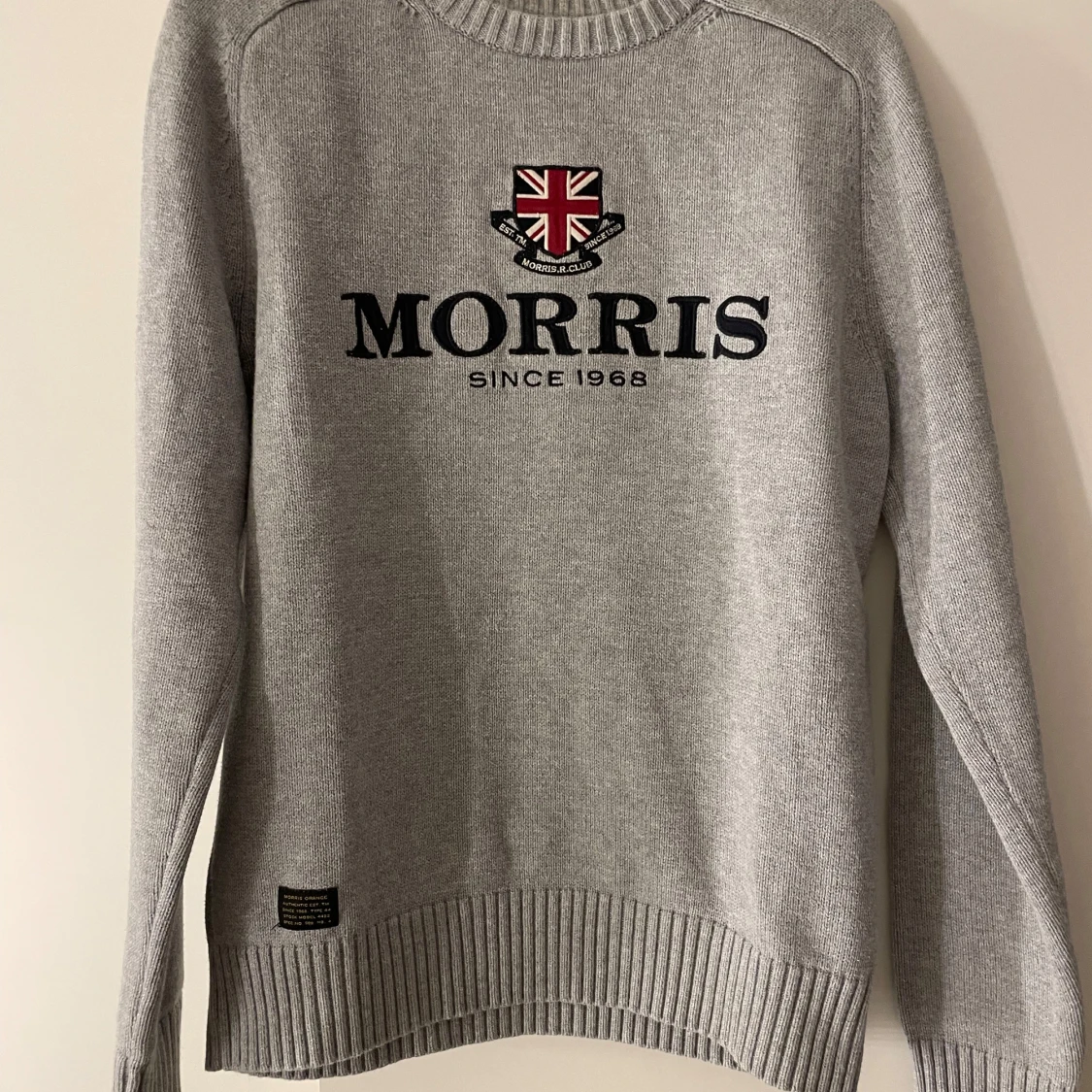 Grå tröja från Morris