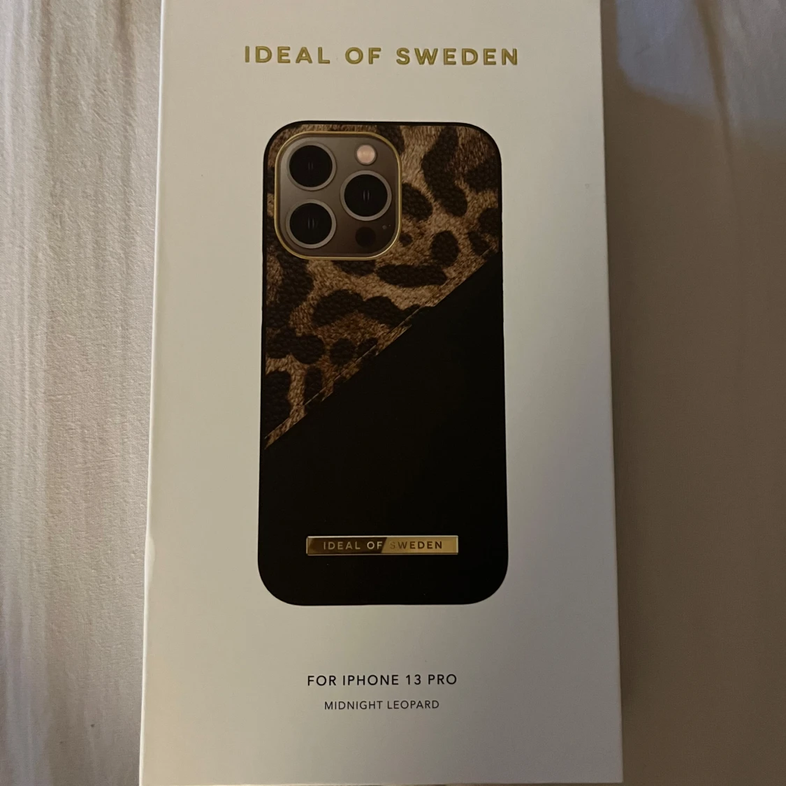 Leopardmönstrat mobilskal från Ideal of Sweden