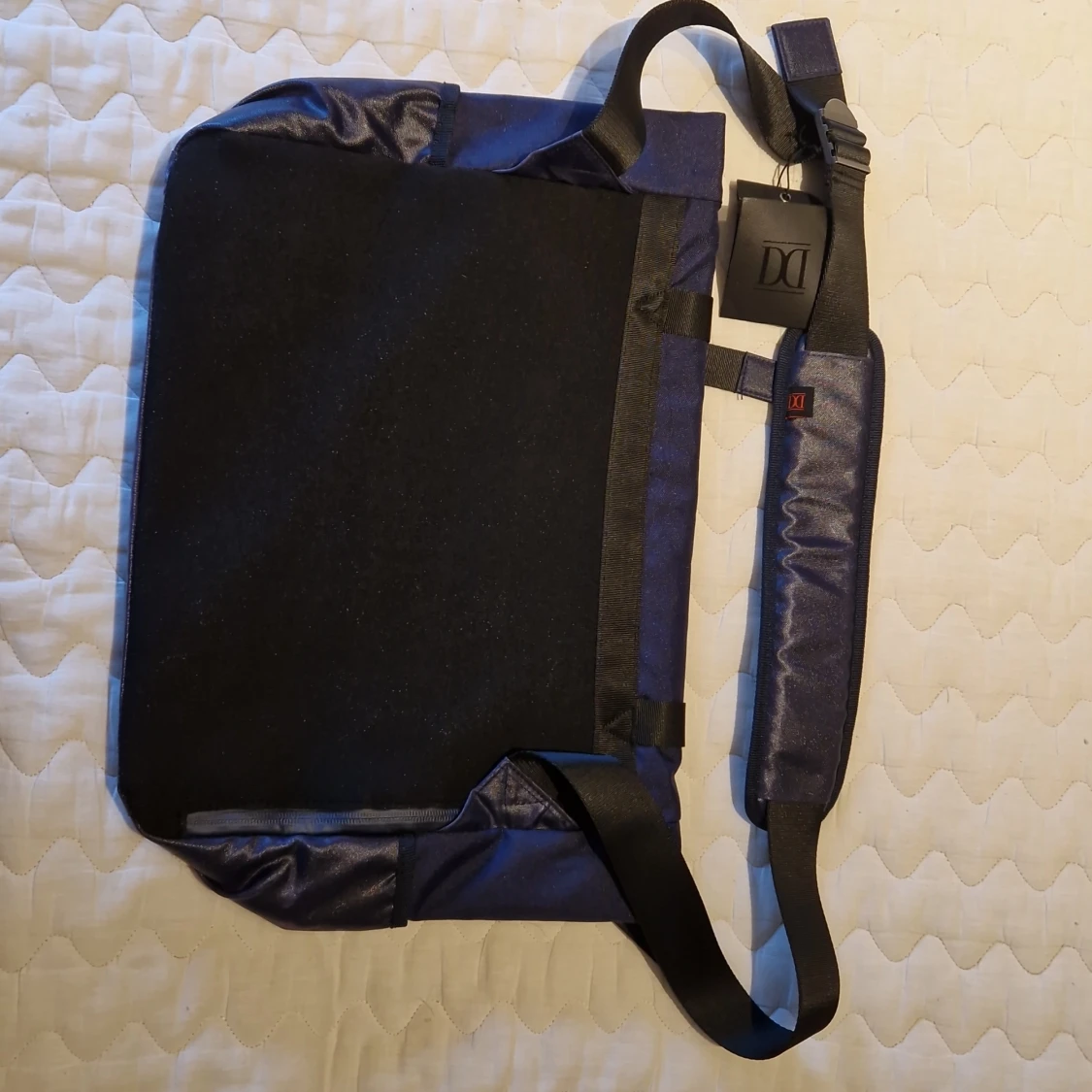 Svart axelväska från Don Donna - 90