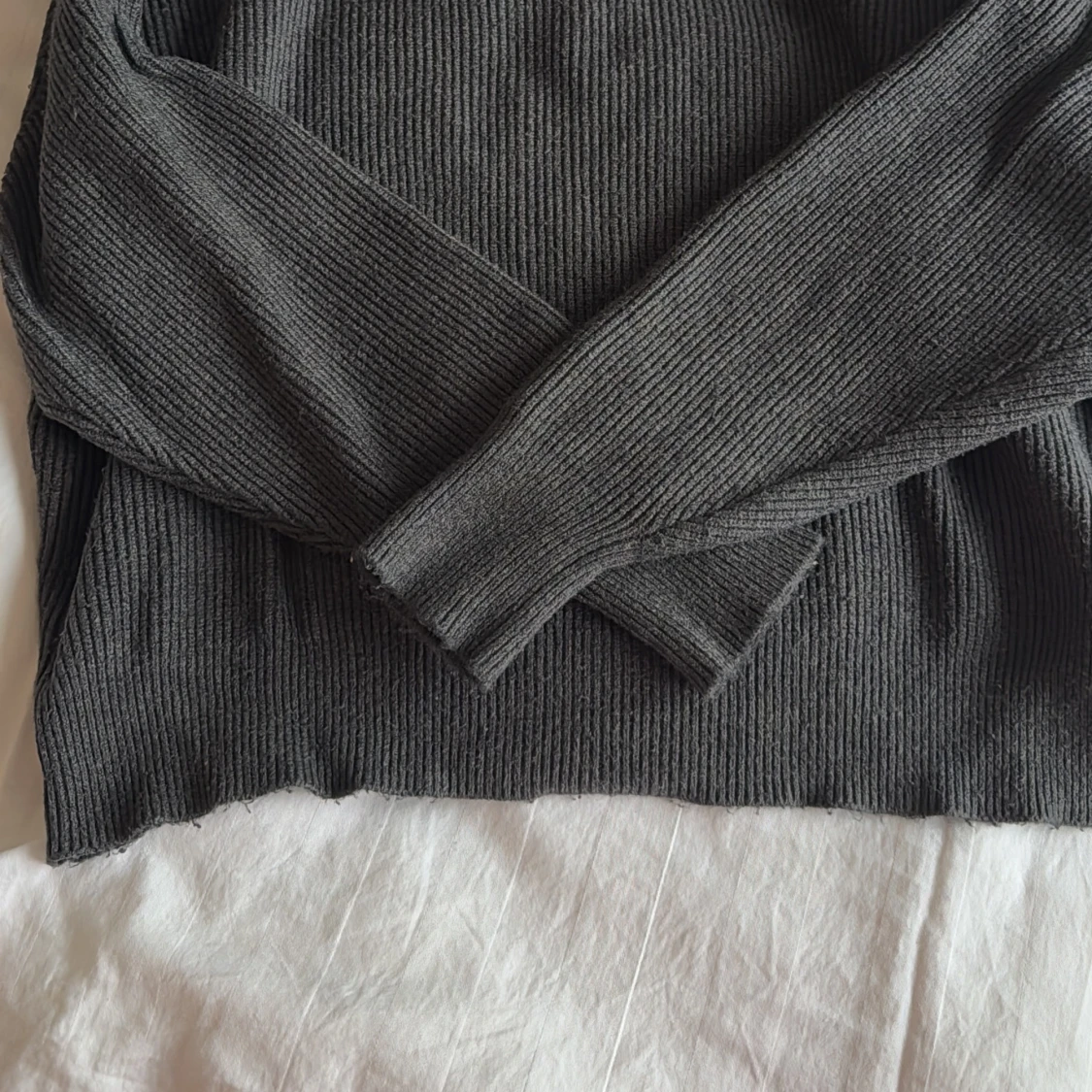 Mörkgrå stickad tröja från Zara - 90