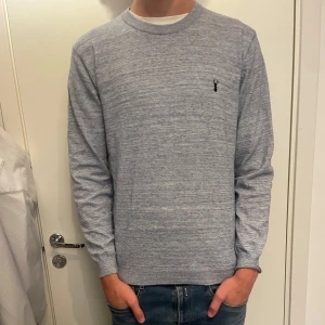 next sweatshirt - Säljer nu denna näst intill oanvända sweatshirt från next. Nypriset ligger runt 500kr, skriv vid minsta intresse, fundering eller fråga. Tröjan har inte defekter. 