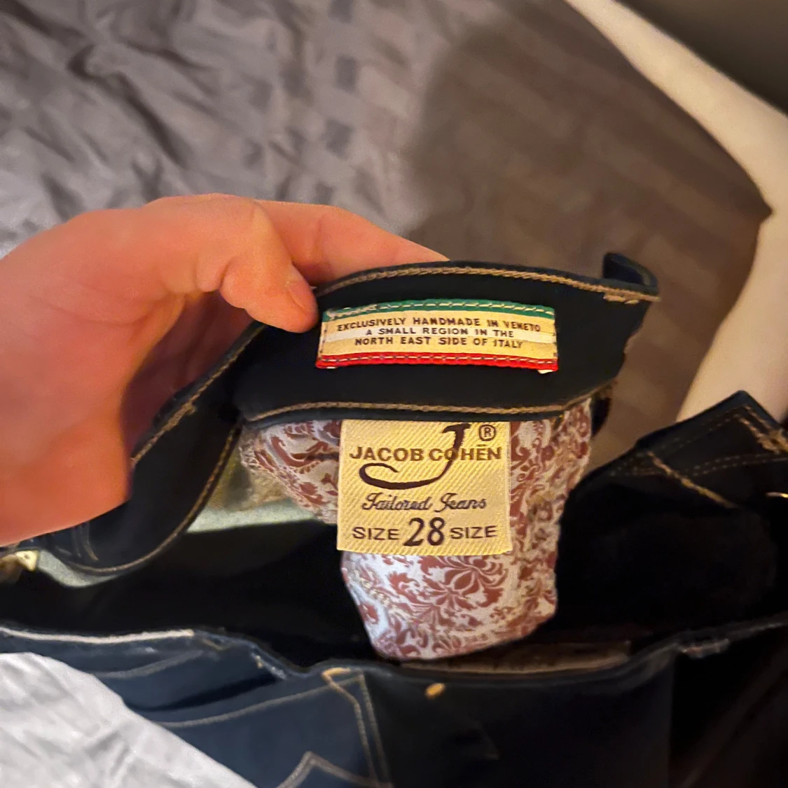 Mörkblå jeans från Jacob Cohen - 90