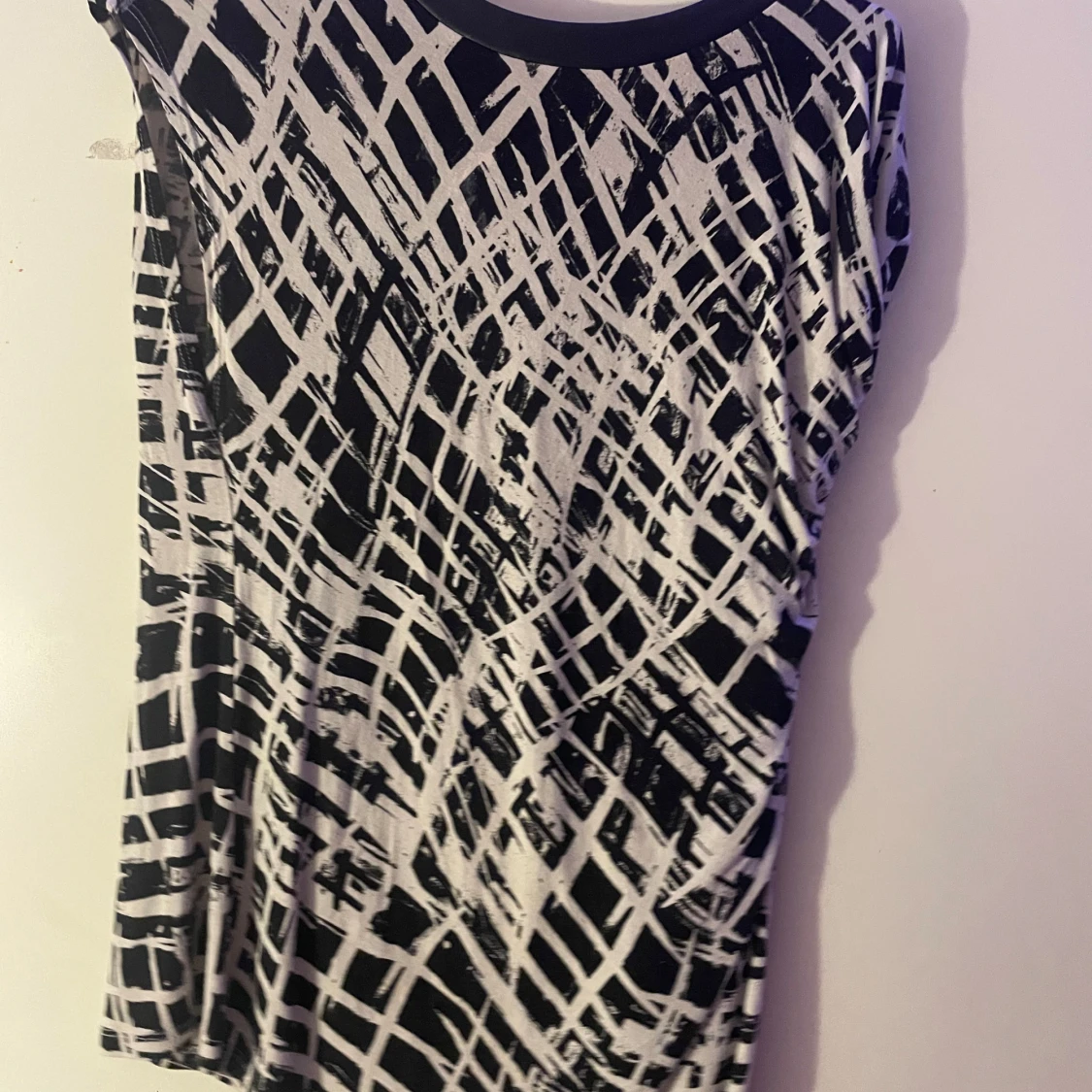 Svartvit mönstrad topp från Lindex