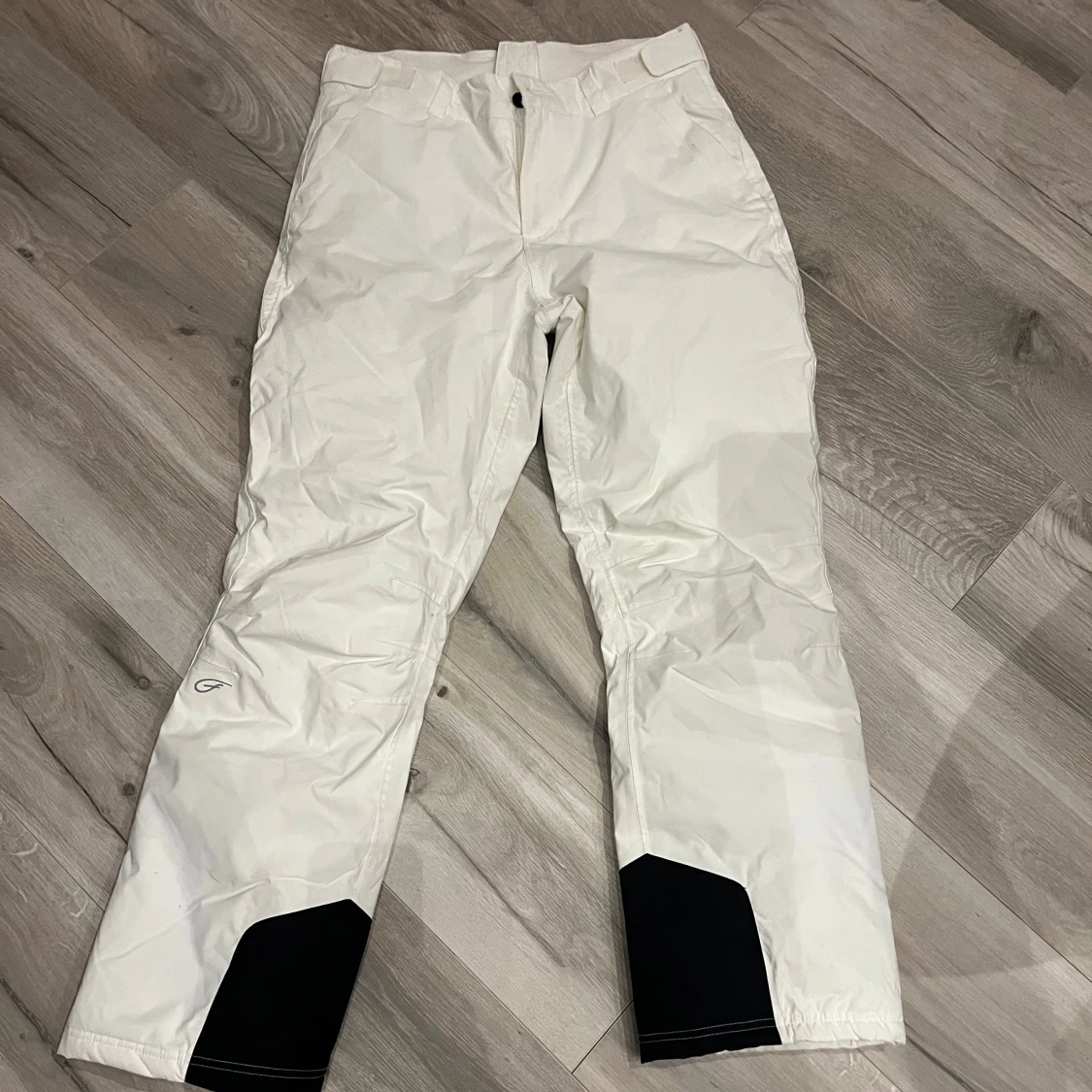 Vita byxor från Five Seasons