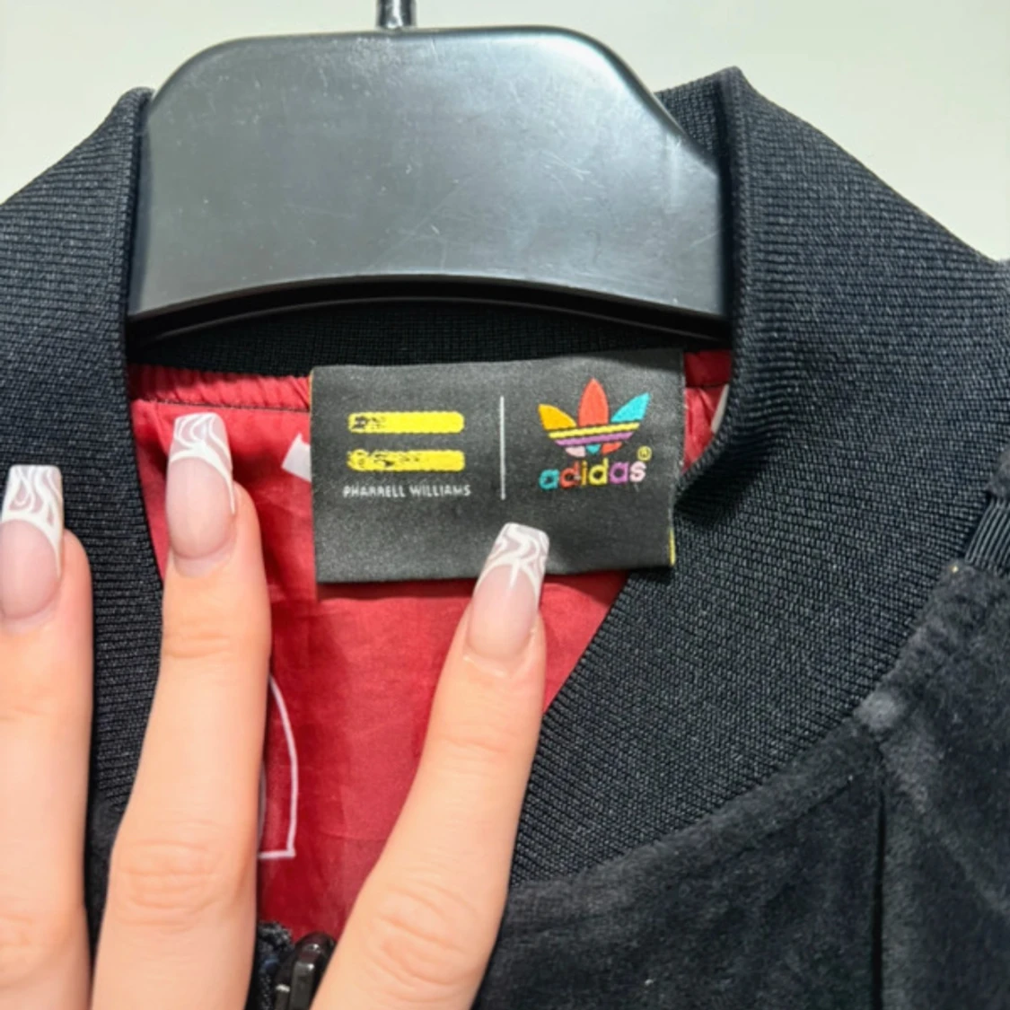 Svart jacka från Adidas x Pharrell Williams - 91