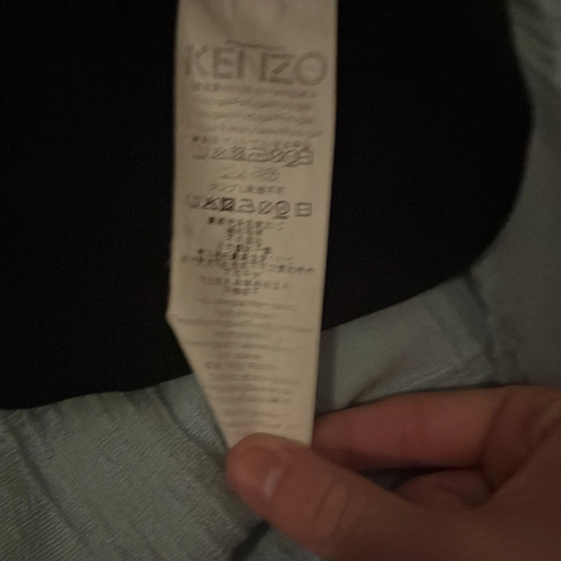 Svart tröja med tigerbroderi från Kenzo - 93