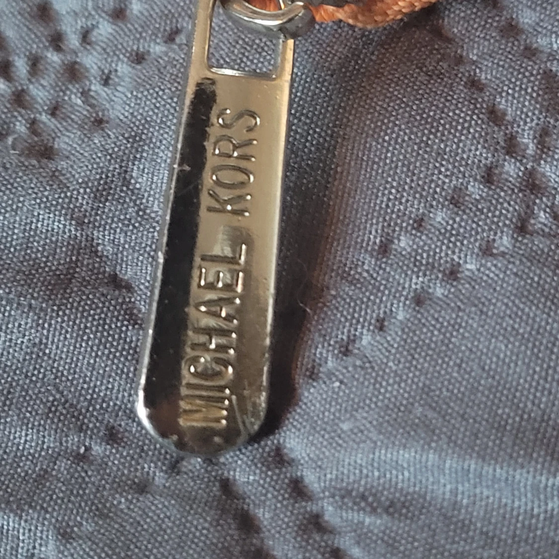 Orange plånbok från Michael Kors - 93