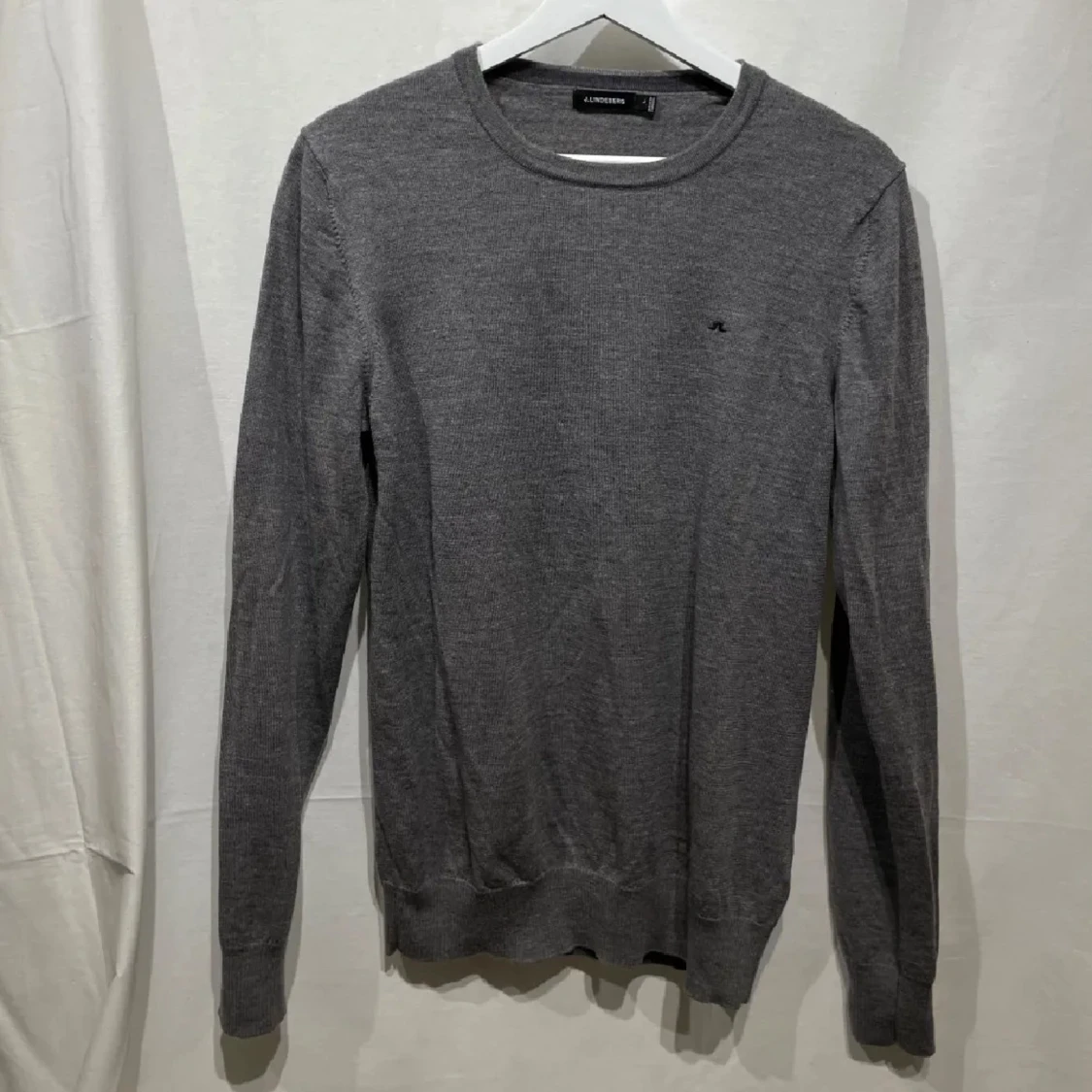 Kavaj och Grå tröja från j.Lindberg - 90