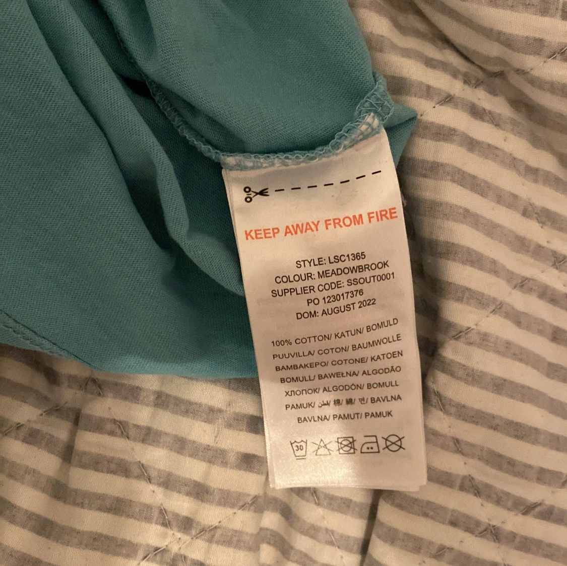 Turkos och marinblå t-shirt från Lyle & Scott - 93