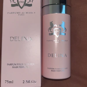 Delina  - Endast test sprayad . Doften var inte för mig då jag gillar gourmand dofter . Säljer för 600! 