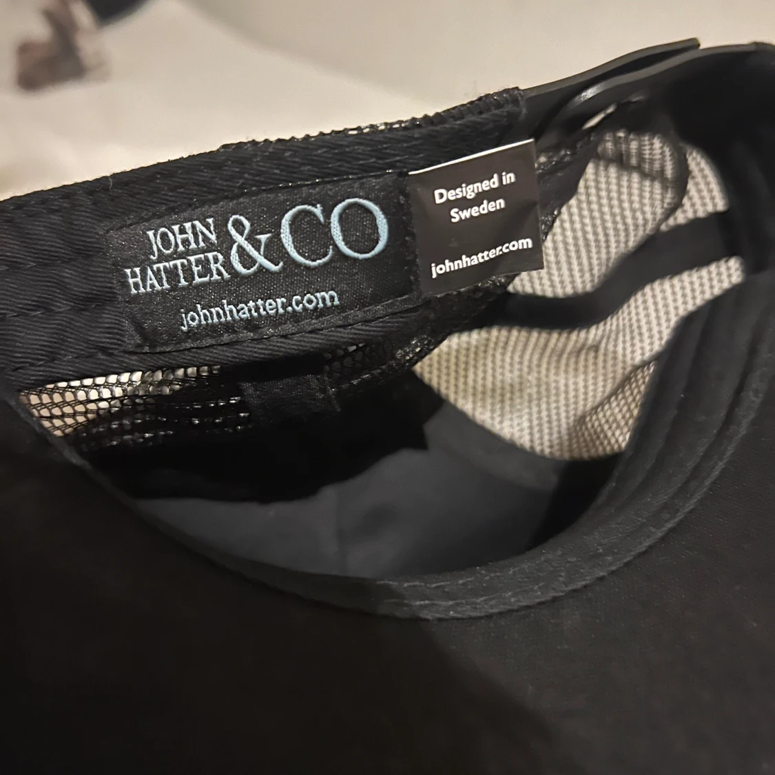 John hatter ”GROW UP” (KIDS SIZE) oanvänd  - 91