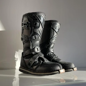 Crosstövlar - storlek 40 - Motocross stövlar storlek 40 Begagnad