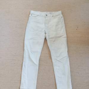 White Dobber Jeans, size M Worn a couple of times, in very good condition.