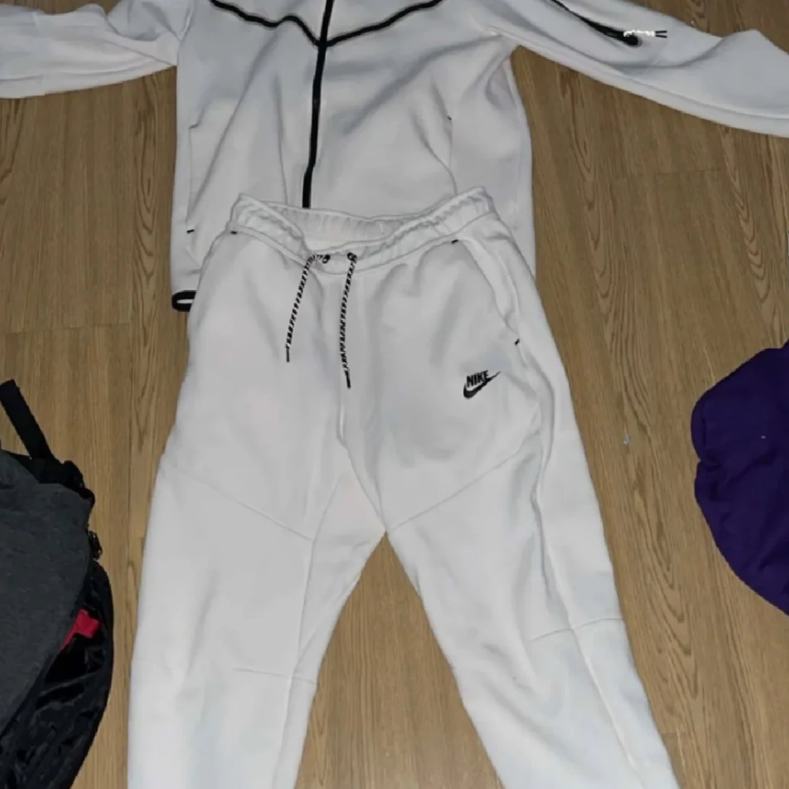 Vit Nike Tech Dress - 91