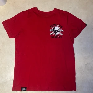 Supercool t-shirt!!! - Supercool t-shirt med tryck!!