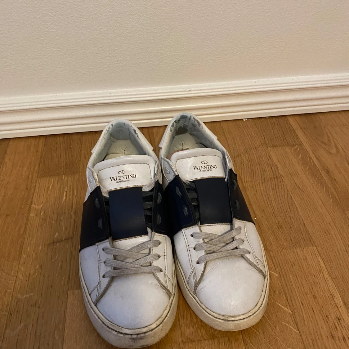 Valentino opens  - 91