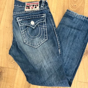 Baggy True religion jeans - De har knappt några defekter 😇skriv för mått eller om ni vill ha fler bilder
