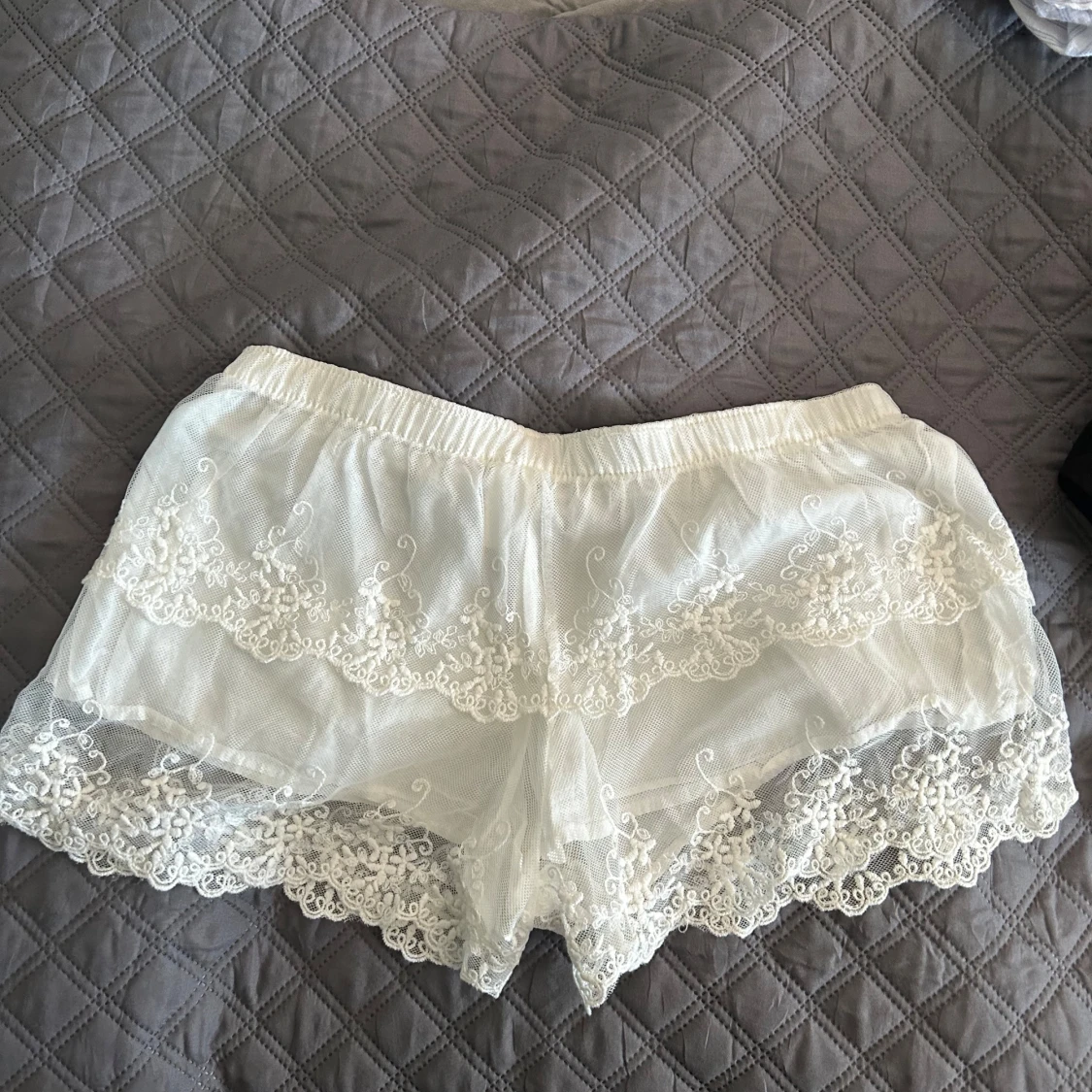 Vita spetsshorts - 90