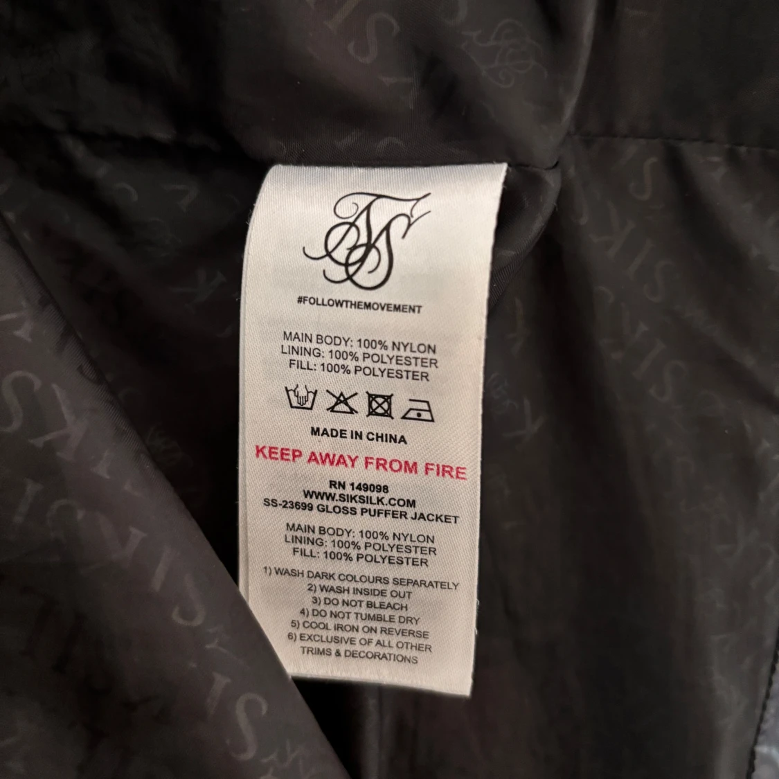 Svart pufferjacka från SikSilk - 92