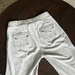 Juicy couture - Juicy couture byxor (grå)  Storlek S 